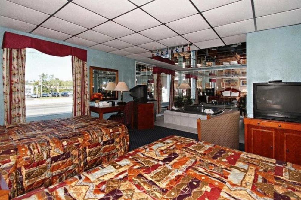 The Regal Inn & Suites Image 21