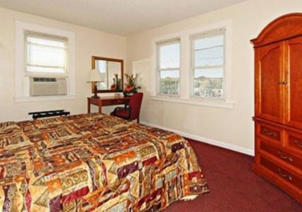 The Regal Inn & Suites Image 5
